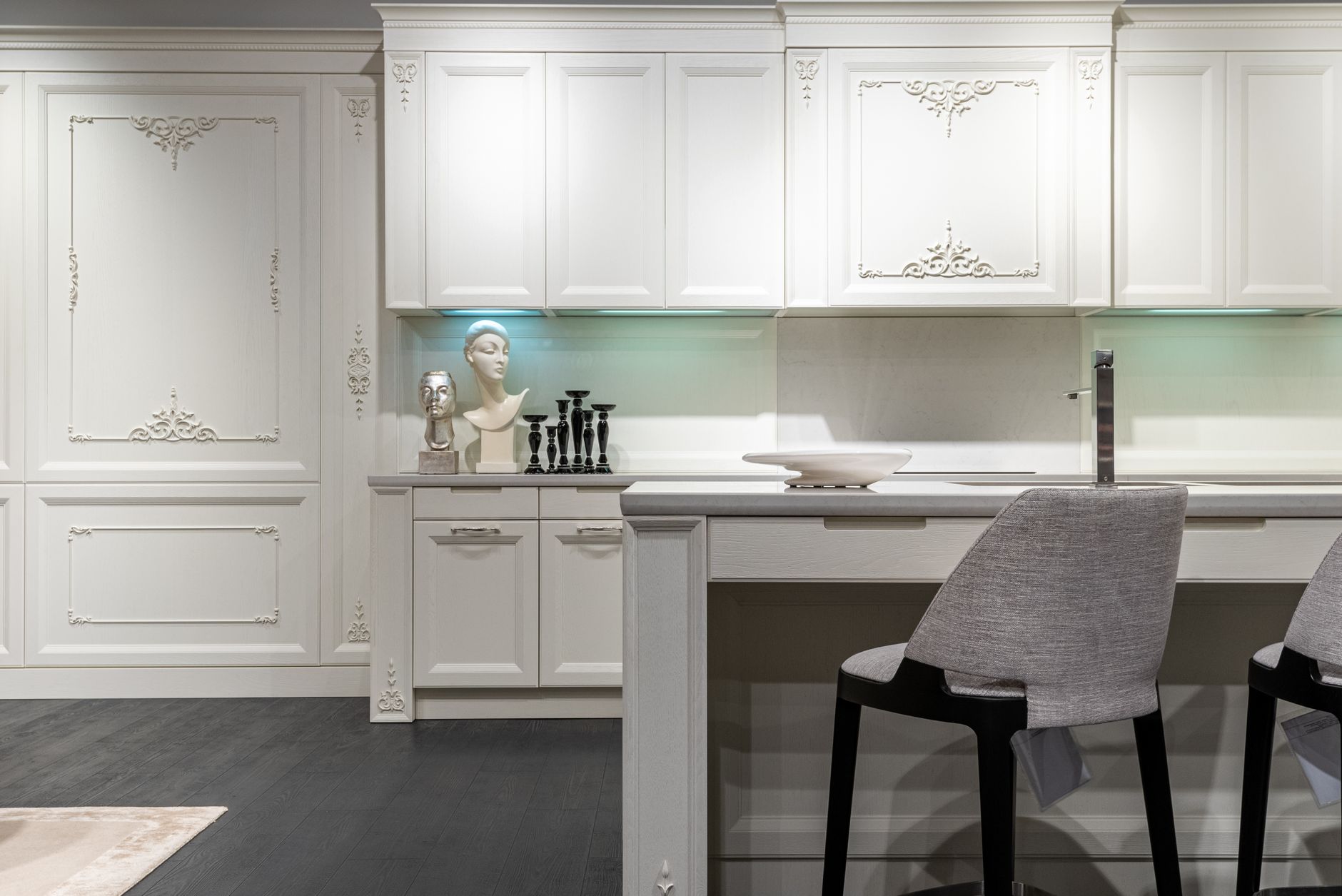 What Actually Changes When You Hire a One-Person Cabinet Shop in Elk Grove Village